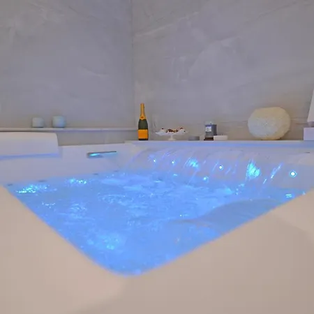 7 Blu Con Idromassaggio