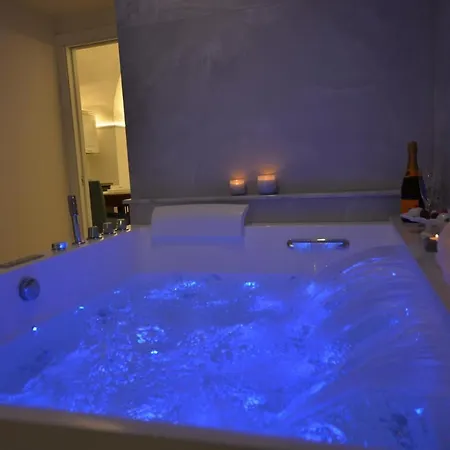 7 Blu Con Idromassaggio