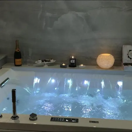 Ferienhaus 7 Blu Con Idromassaggio Catania