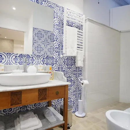 7 Blu Con Idromassaggio Catania