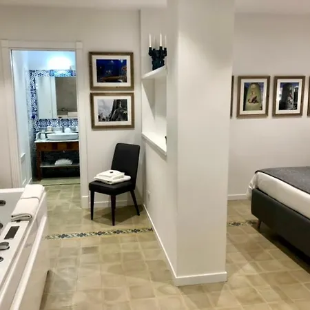 7 Blu Con Idromassaggio *