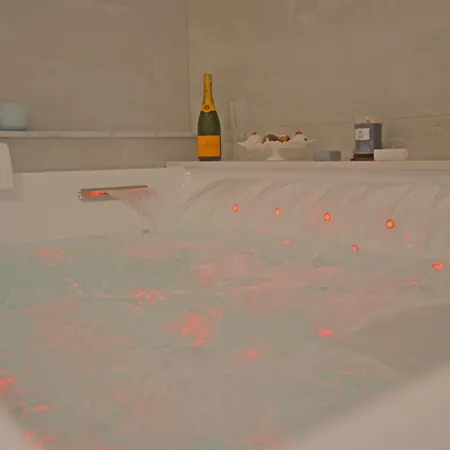 7 Blu Con Idromassaggio *