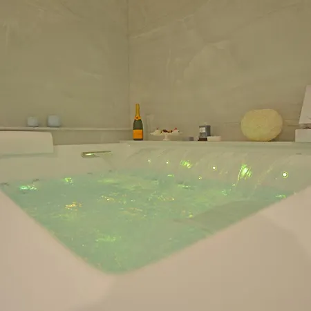 7 Blu Con Idromassaggio Catania