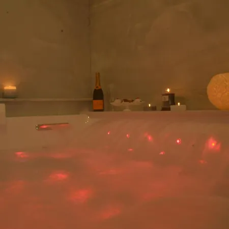 7 Blu Con Idromassaggio Semesterbostad *